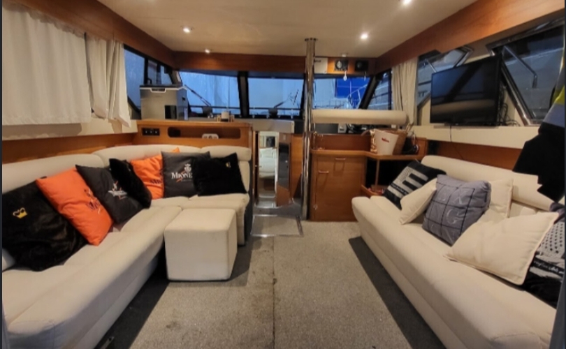 Princess 45 Fly, Kattavat varusteet-kuva-4